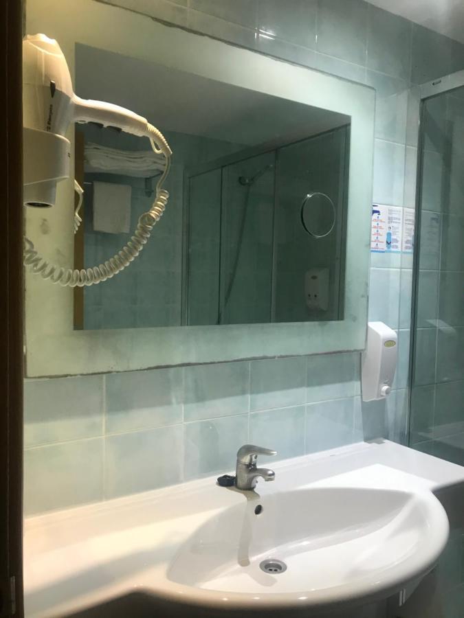 Hotel Iris - Only Adults إل أرينال المظهر الخارجي الصورة