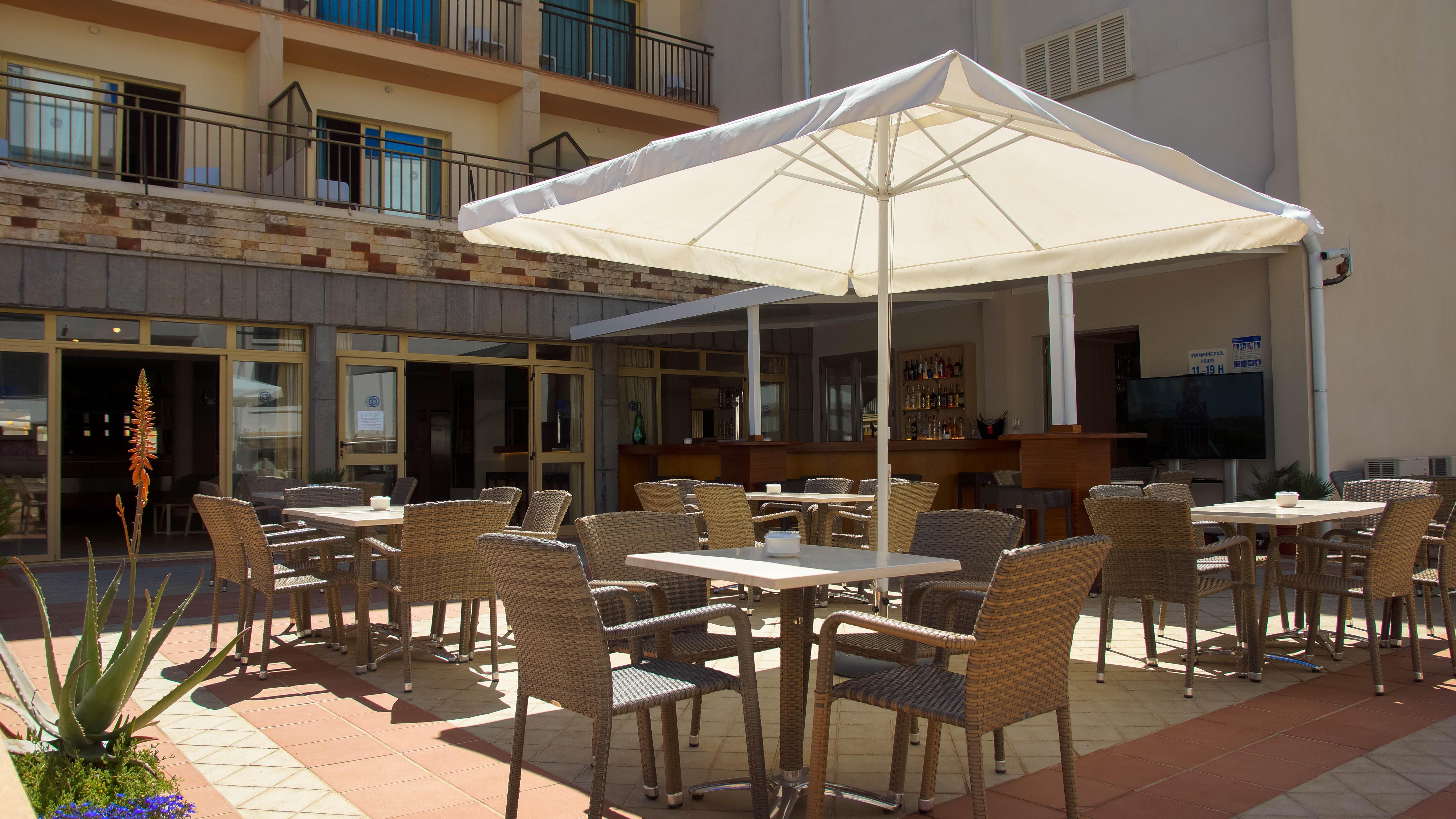 Hotel Iris - Only Adults إل أرينال المظهر الخارجي الصورة