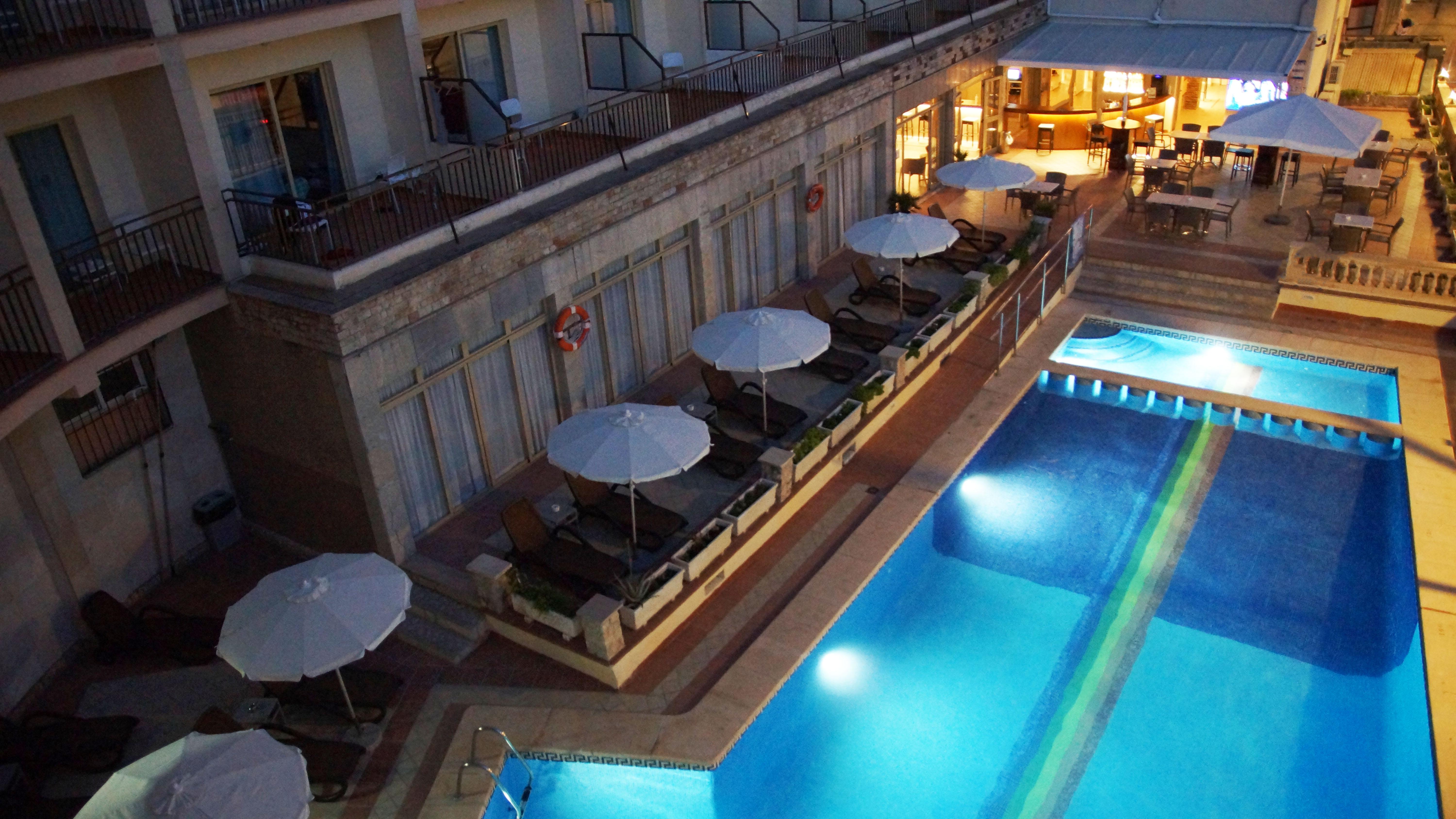 Hotel Iris - Only Adults إل أرينال المظهر الخارجي الصورة