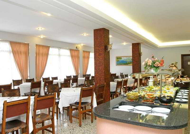 Hotel Iris - Only Adults إل أرينال المظهر الخارجي الصورة