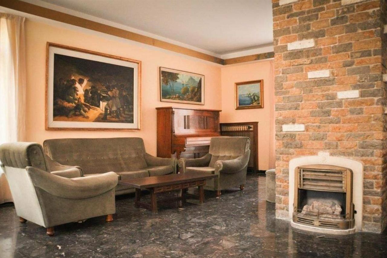 Hotel Iris - Only Adults إل أرينال المظهر الخارجي الصورة